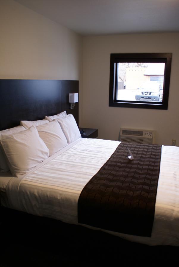Boarders Inn & Suites By Cobblestone Hotels - Syracuse Ngoại thất bức ảnh