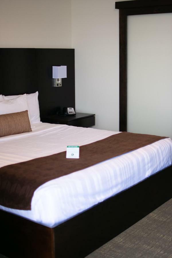 Boarders Inn & Suites By Cobblestone Hotels - Syracuse Ngoại thất bức ảnh