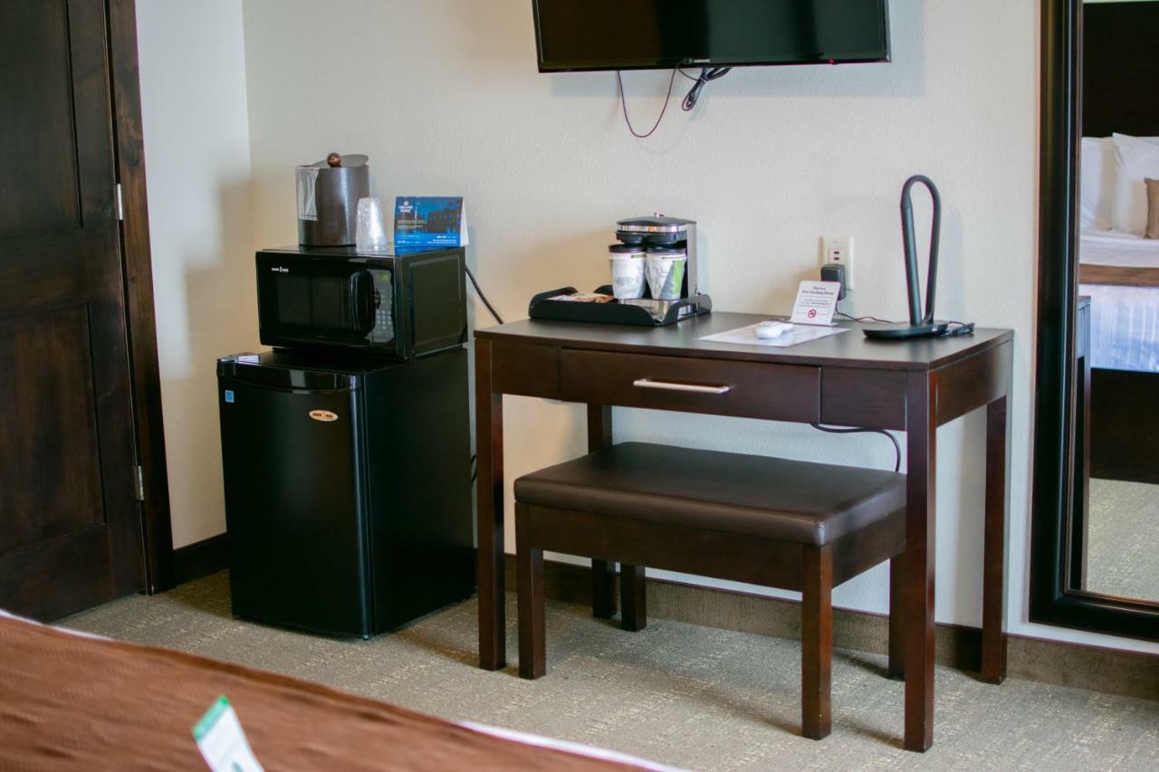 Boarders Inn & Suites By Cobblestone Hotels - Syracuse Ngoại thất bức ảnh